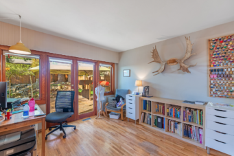 COZY FAMILY HOME IN THE HEART OF AMBLESIDE- 1488 Palmerston Avenue, West Vancouver